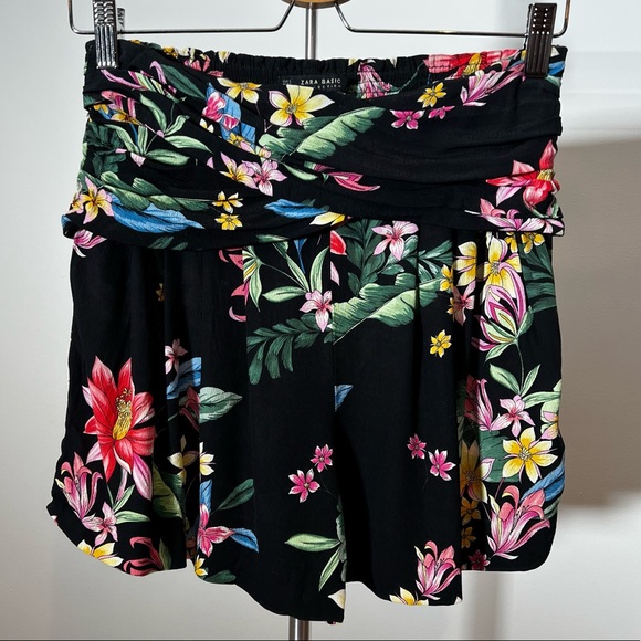 ZARA Floral Print Shorts - Picture 2 of 5